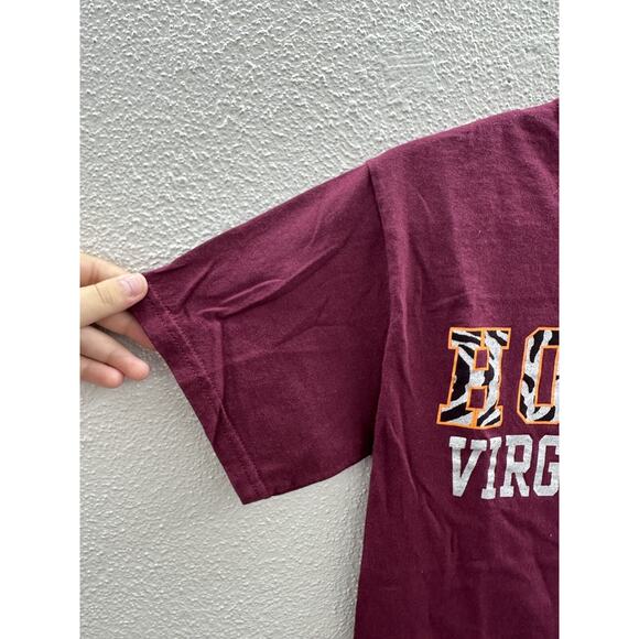 Womens Maroon Virgina Tech Hokies Animal Print Graphic T-Shirt Size Small - Picture 2 of 9
